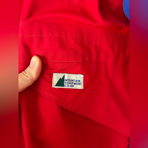 VINTAGE Gore-Tex Mountain Equipment CO-OP Jacket - Size XL Red - Picture 2 of 10